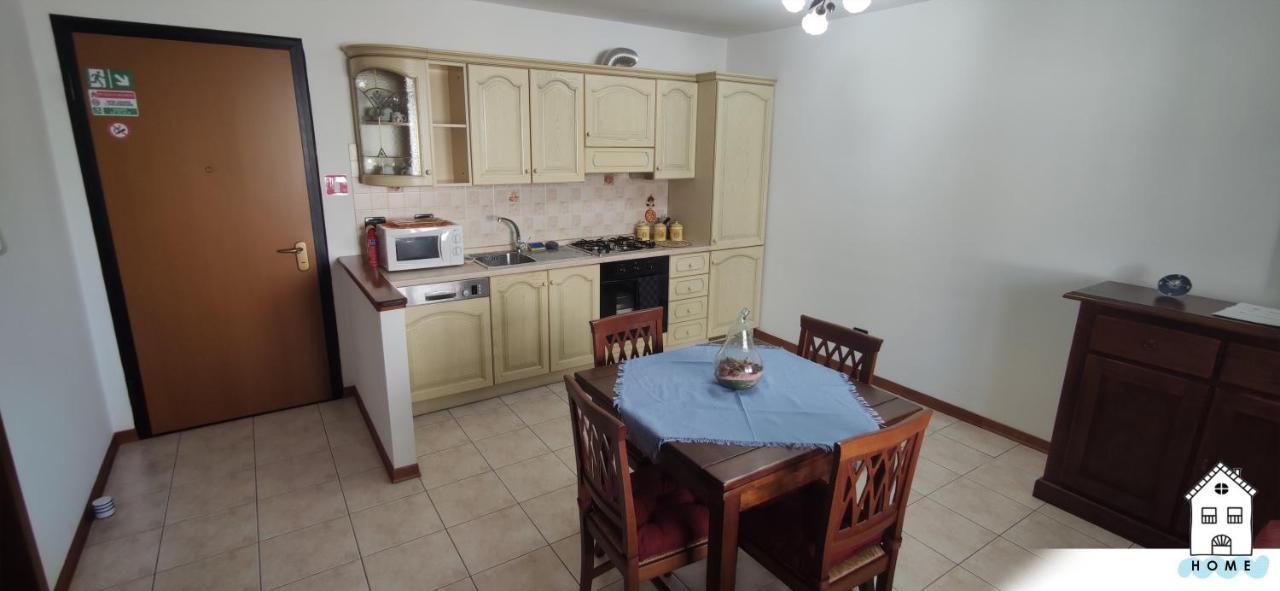 Appartamento In Centro Home モンファルコーネ エクステリア 写真