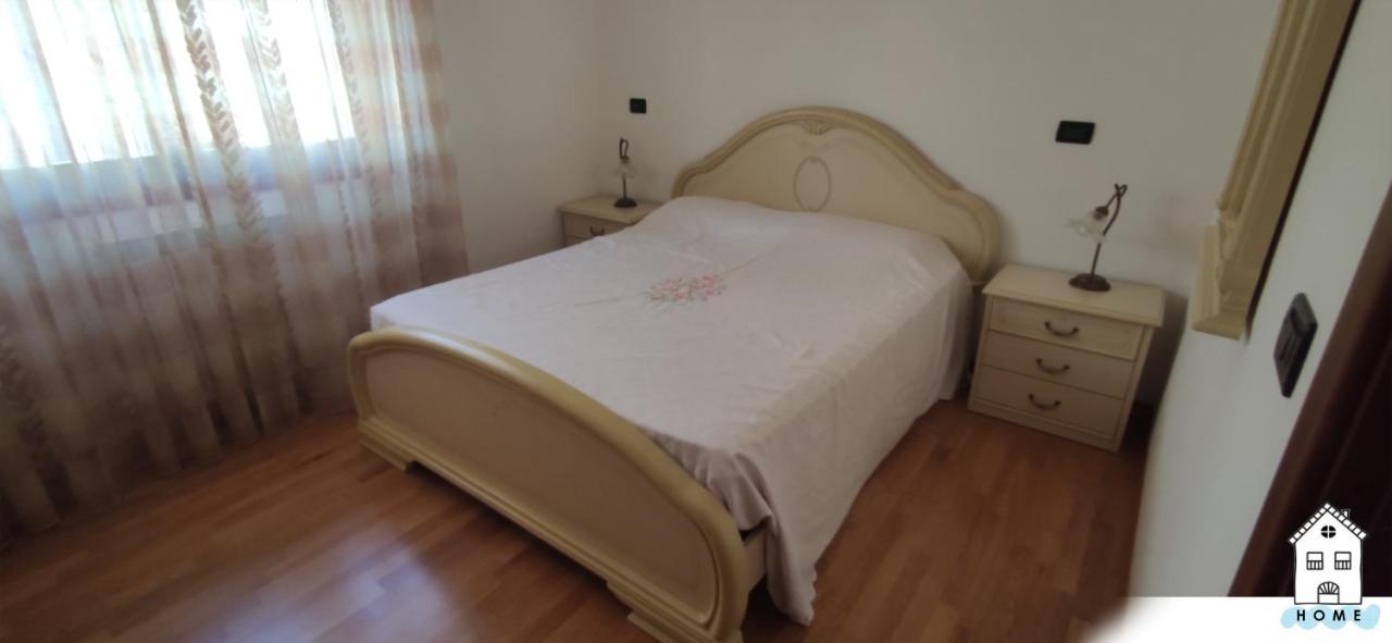 Appartamento In Centro Home モンファルコーネ エクステリア 写真